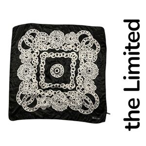 The Limited Monochrome Polyester Scarf
